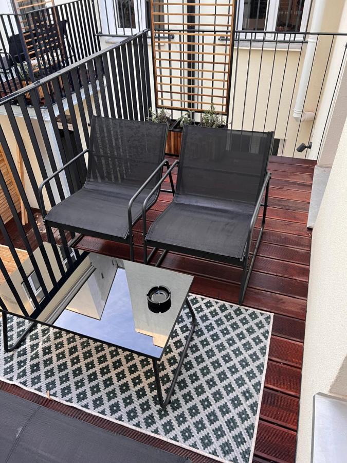 The 15'S Apartments Wina Bagian luar foto