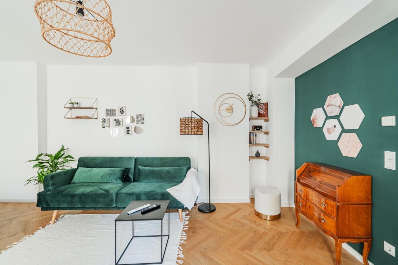 The 15'S Apartments Wina Bagian luar foto