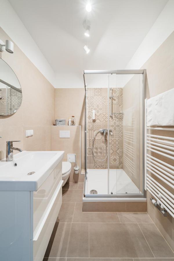 The 15'S Apartments Wina Bagian luar foto