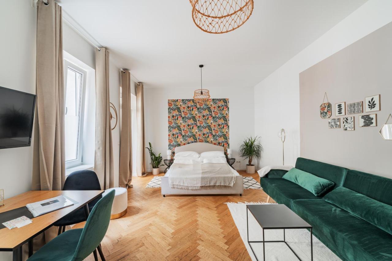 The 15'S Apartments Wina Bagian luar foto