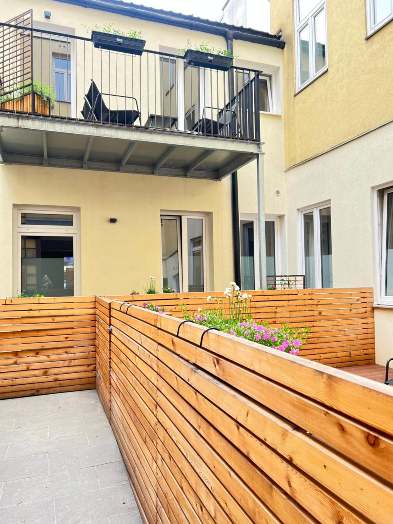 The 15'S Apartments Wina Bagian luar foto