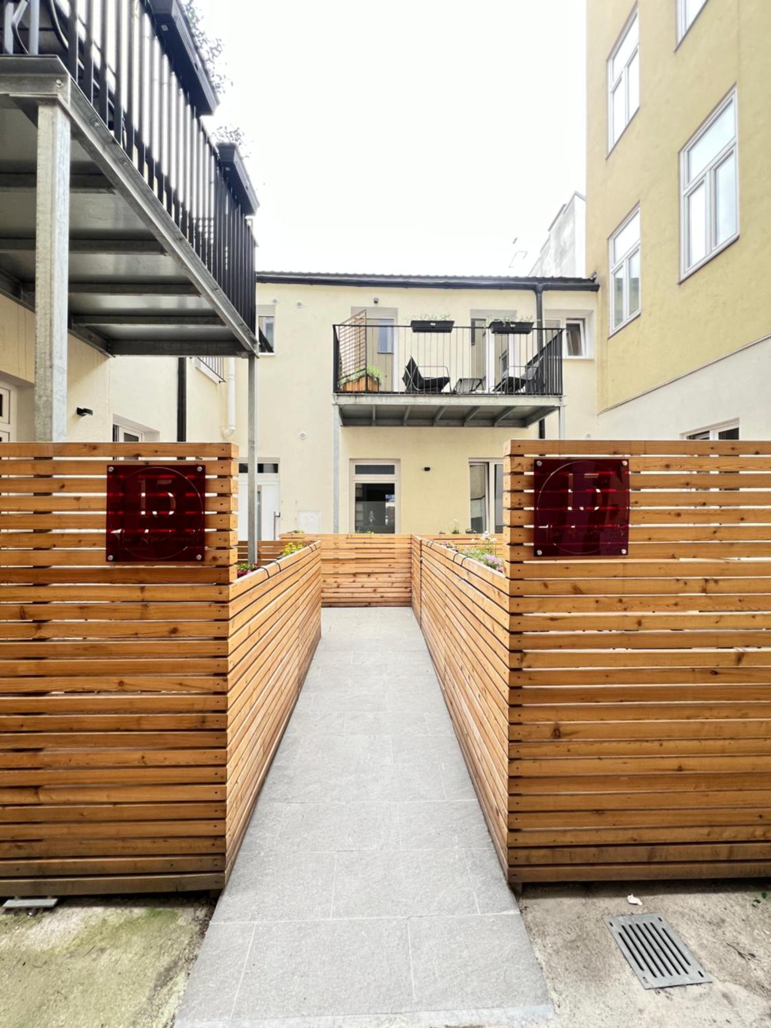 The 15'S Apartments Wina Bagian luar foto